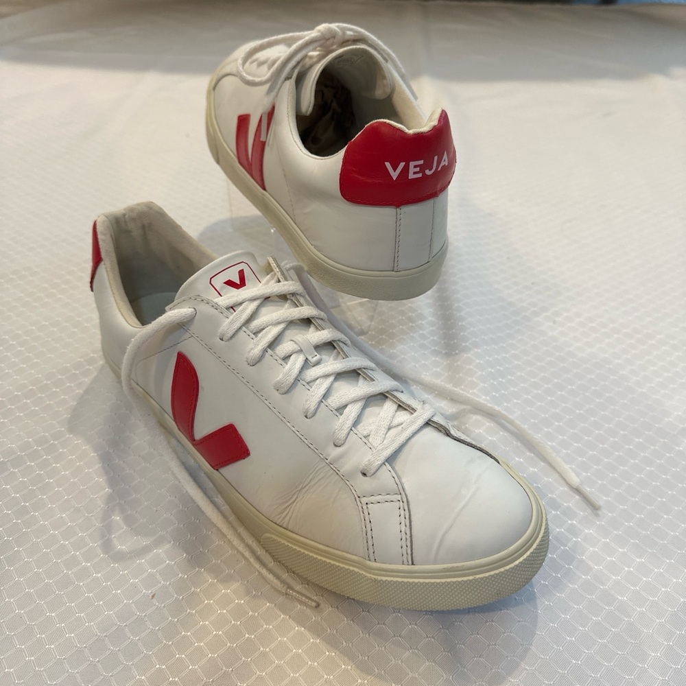 Veja White Leather Sneakers with Red Accents - Men